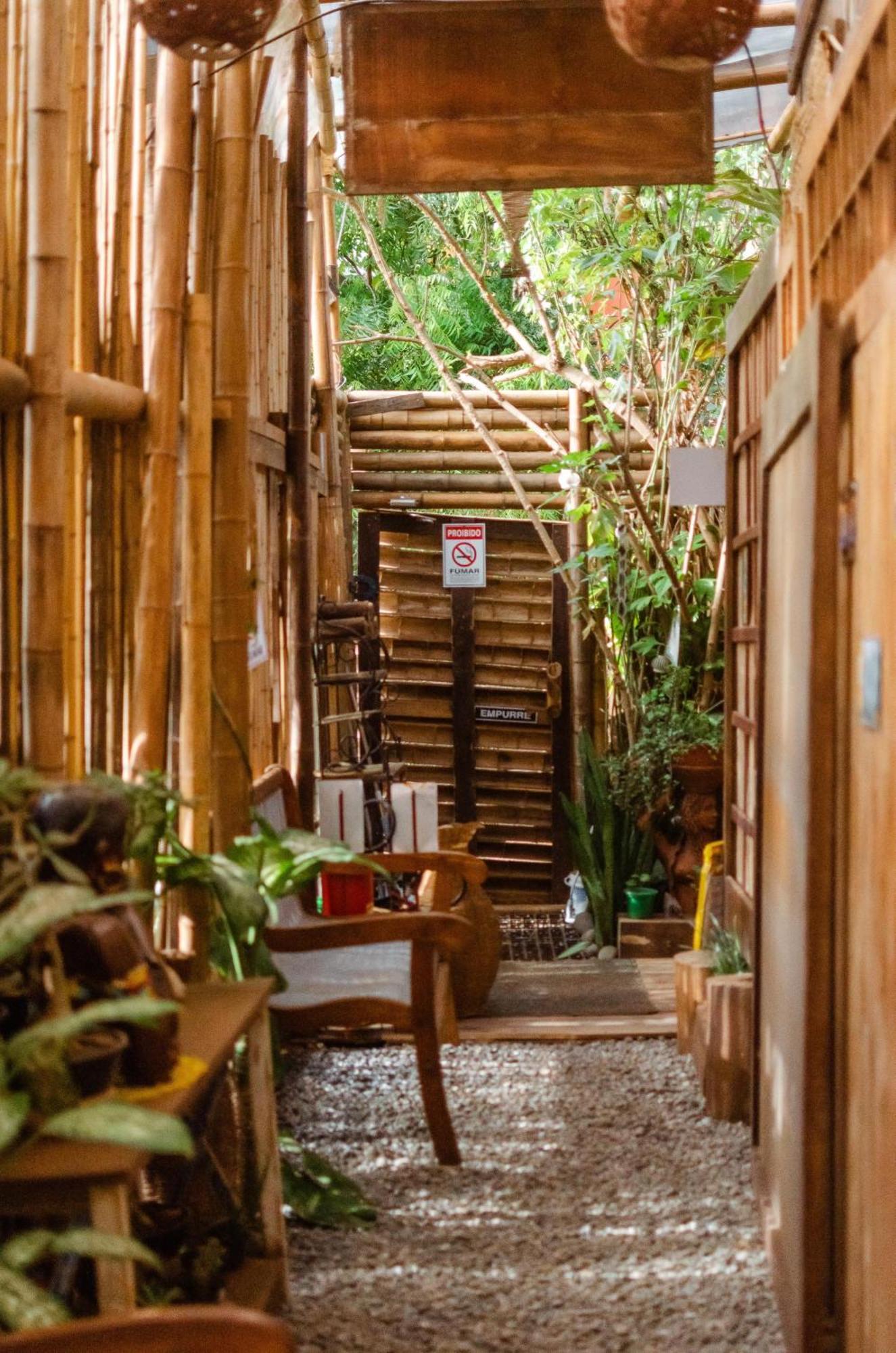 Doce Lar Hostel Noronha เฟอร์นันโด เด โนรอนญา ภายนอก รูปภาพ