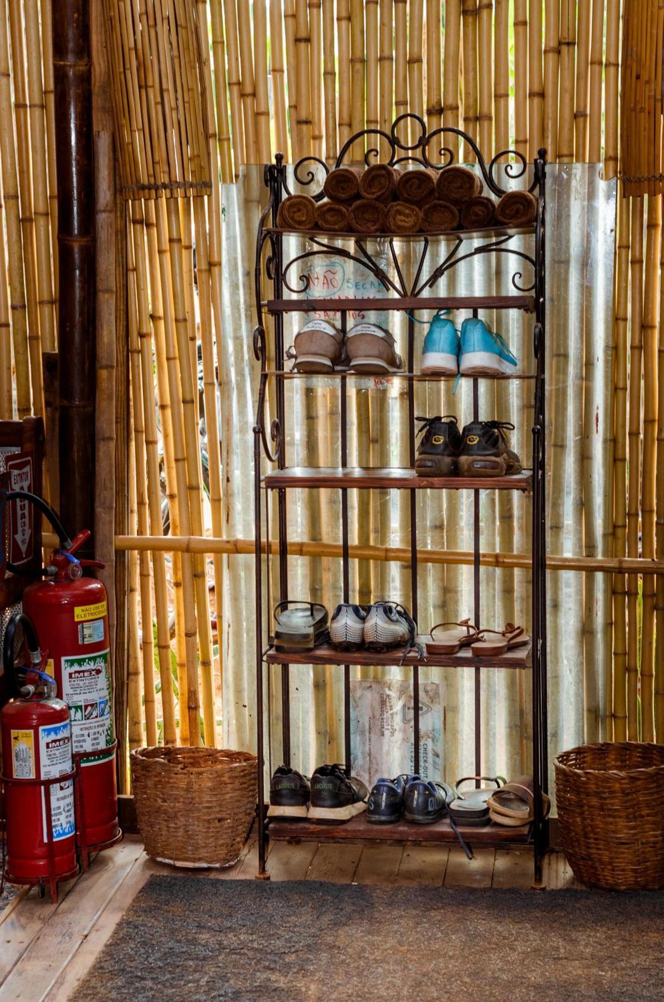 Doce Lar Hostel Noronha เฟอร์นันโด เด โนรอนญา ภายนอก รูปภาพ