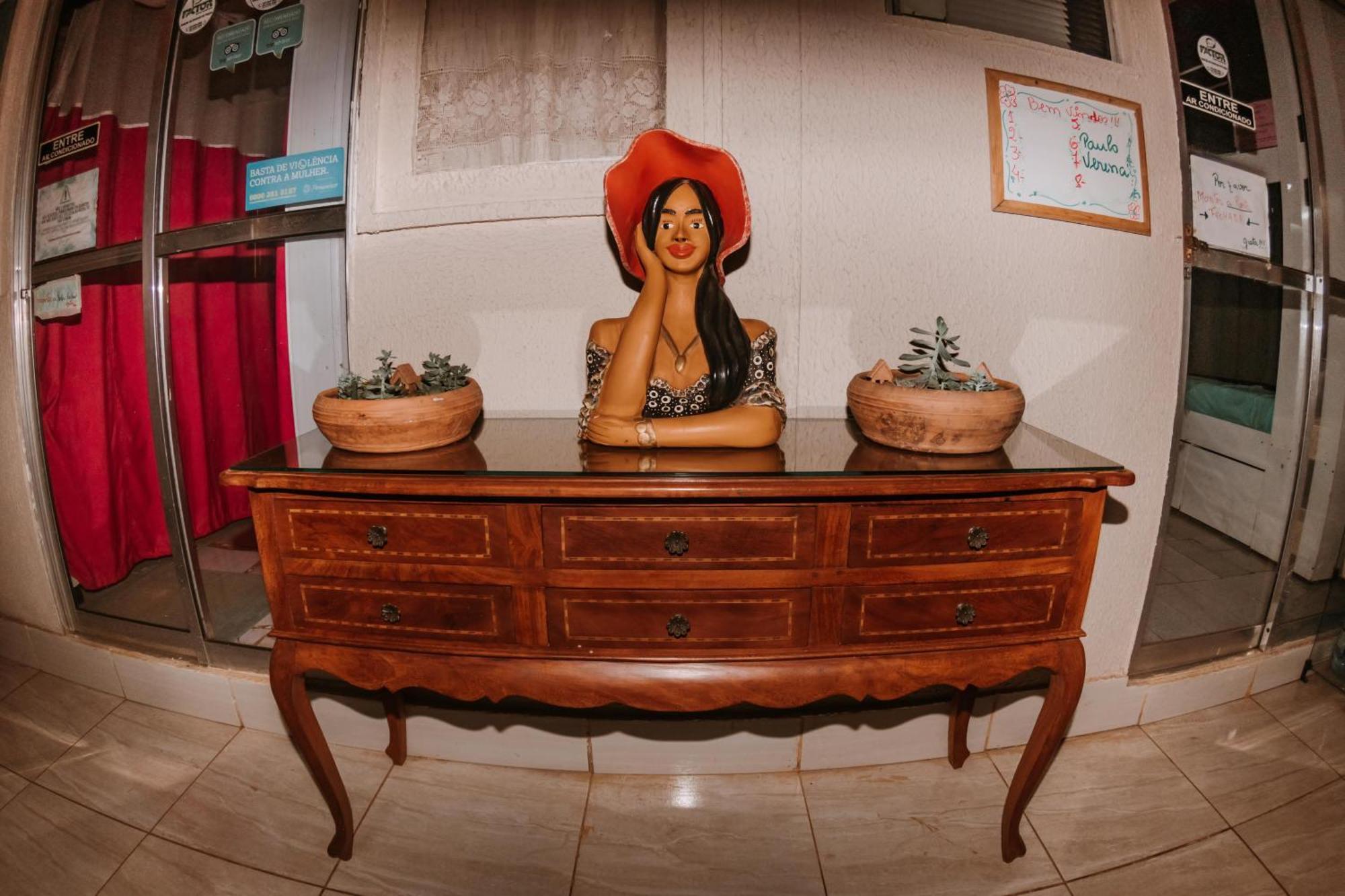 Doce Lar Hostel Noronha เฟอร์นันโด เด โนรอนญา ภายนอก รูปภาพ