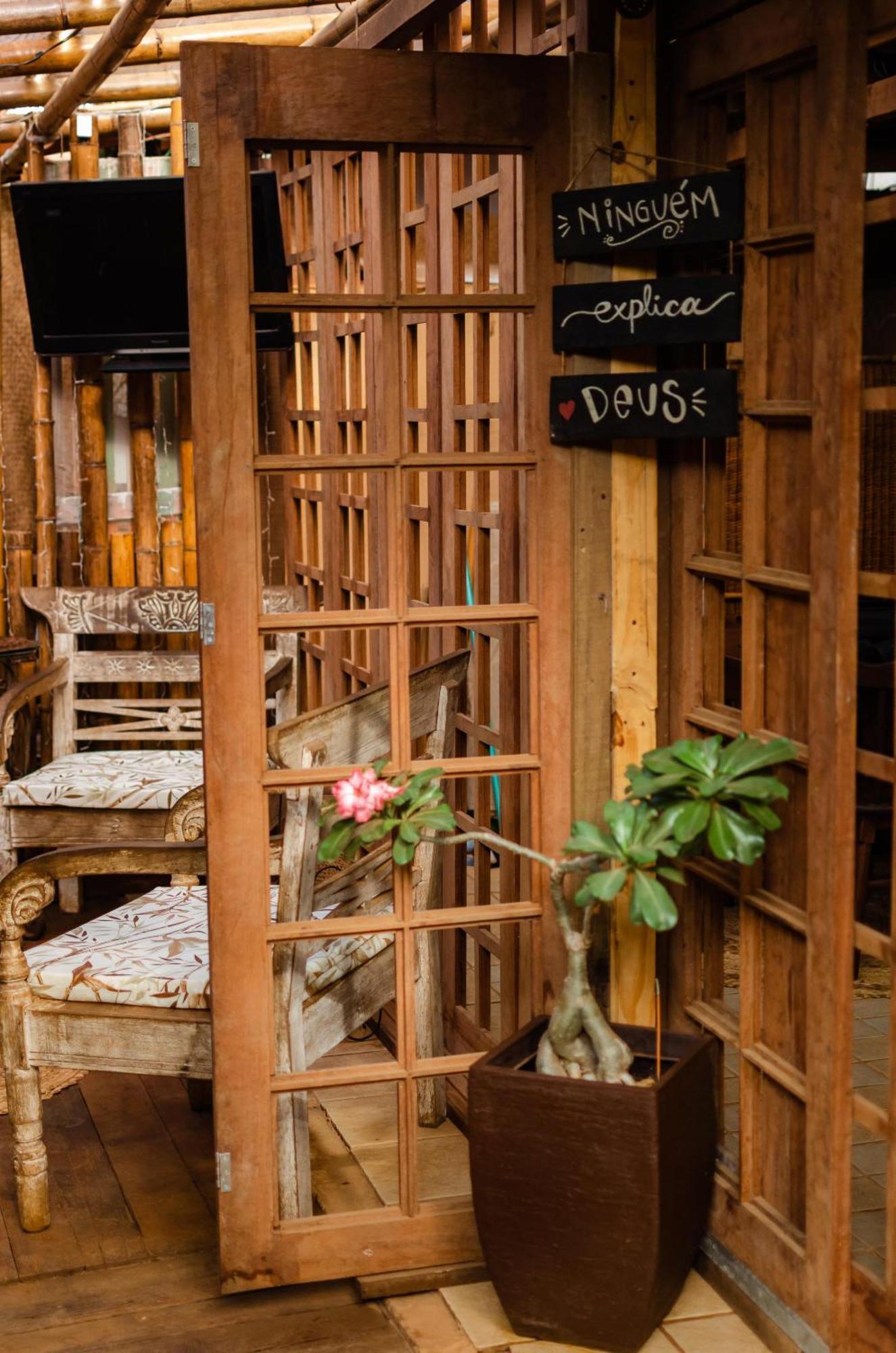 Doce Lar Hostel Noronha เฟอร์นันโด เด โนรอนญา ภายนอก รูปภาพ