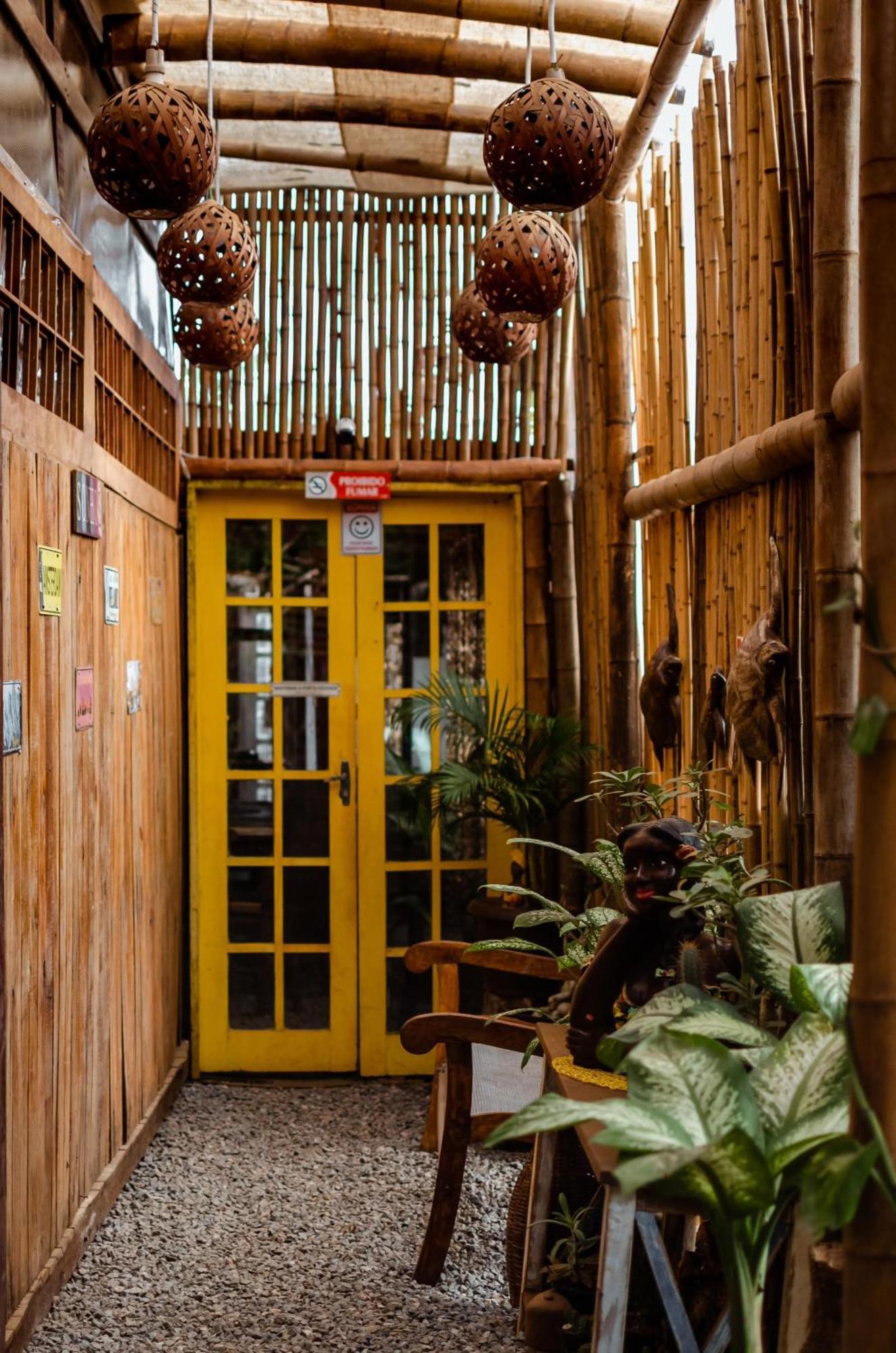 Doce Lar Hostel Noronha เฟอร์นันโด เด โนรอนญา ภายนอก รูปภาพ