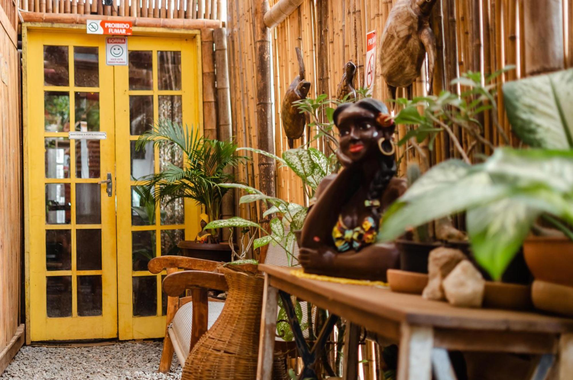 Doce Lar Hostel Noronha เฟอร์นันโด เด โนรอนญา ภายนอก รูปภาพ