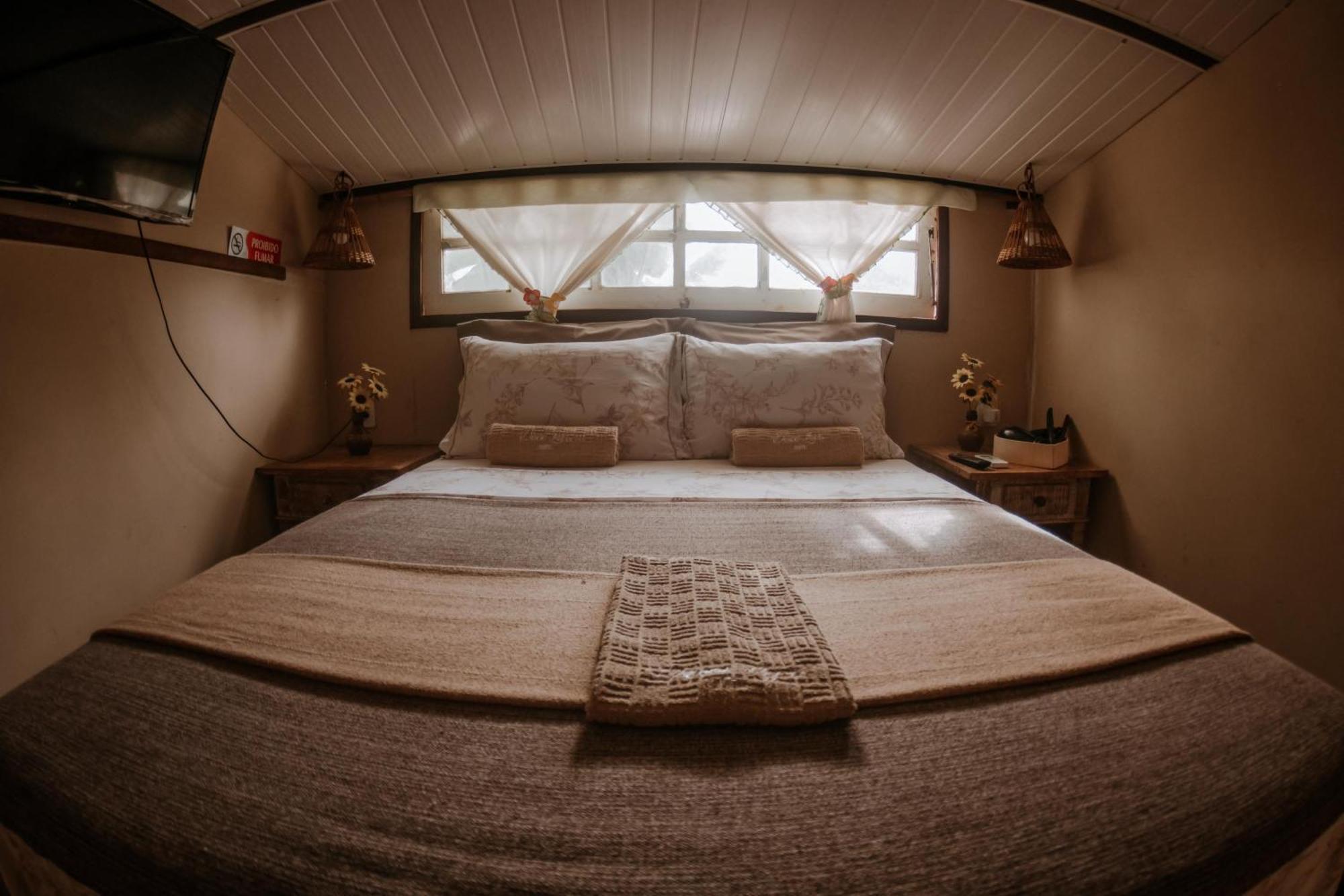 Doce Lar Hostel Noronha เฟอร์นันโด เด โนรอนญา ภายนอก รูปภาพ