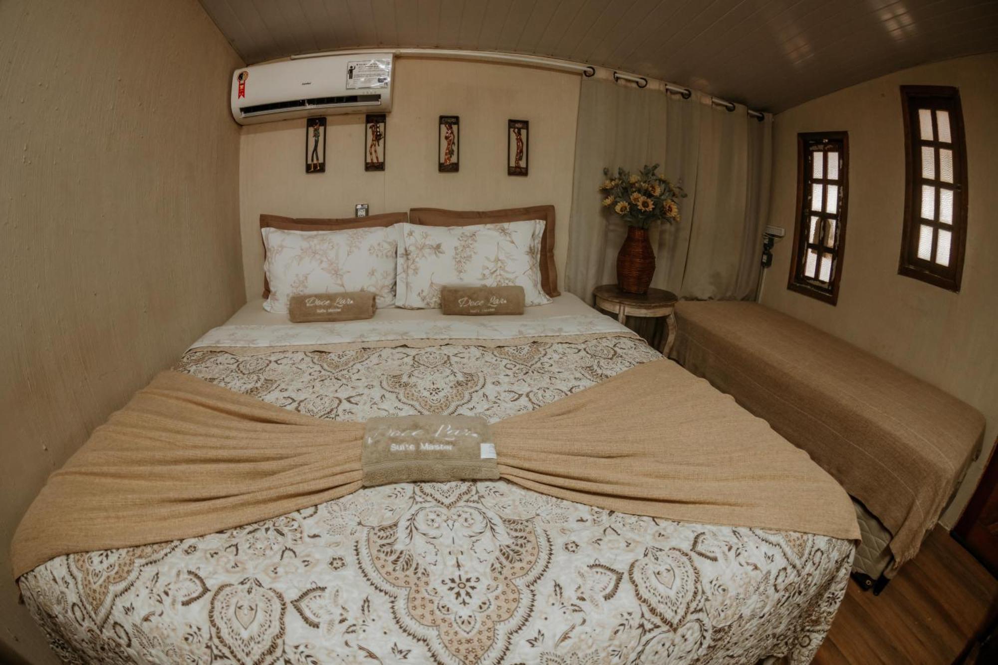 Doce Lar Hostel Noronha เฟอร์นันโด เด โนรอนญา ภายนอก รูปภาพ